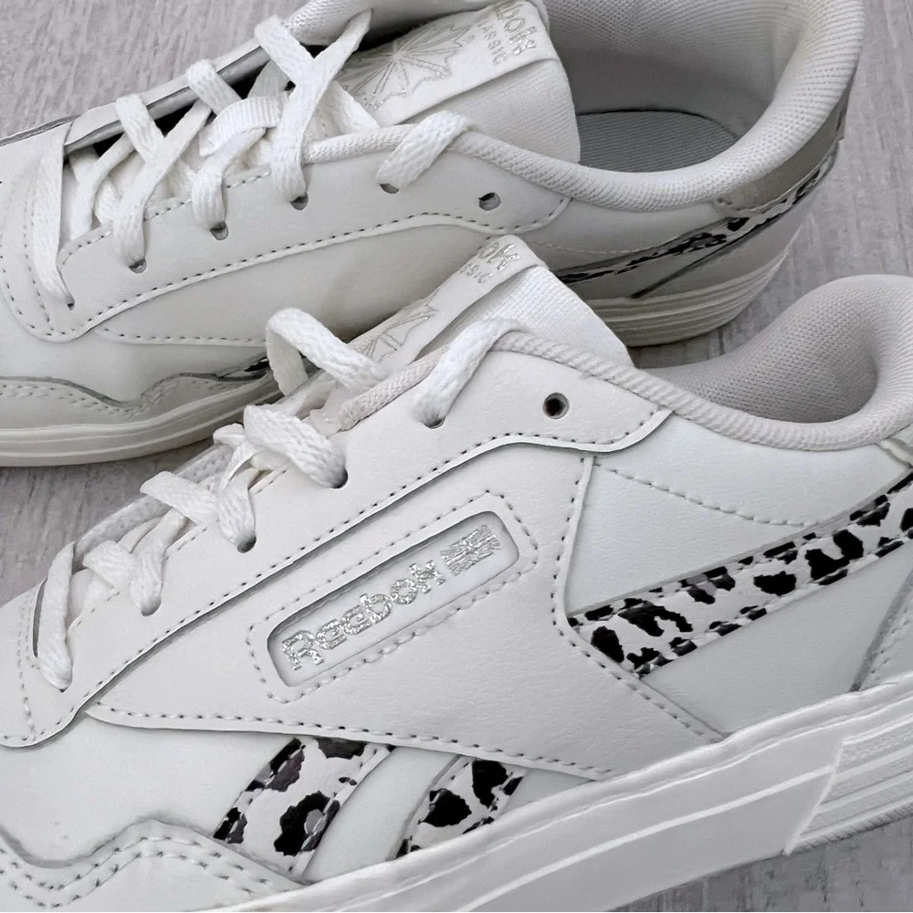 Reebok Tennis Shoe Leopard Stripe